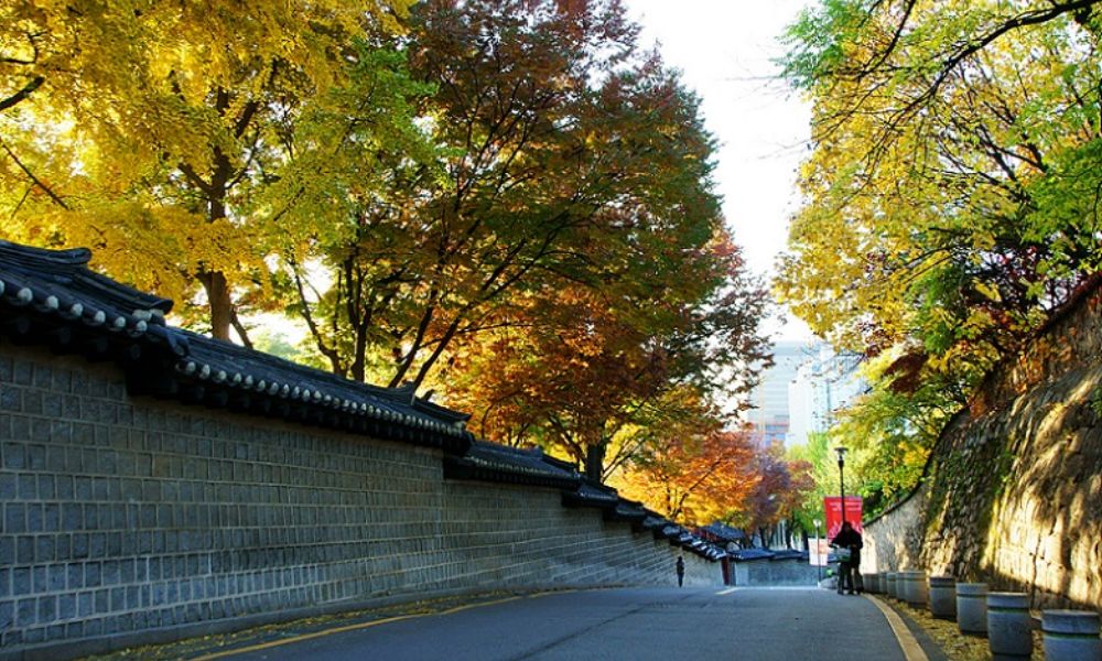 Con đường đá Deoksugung