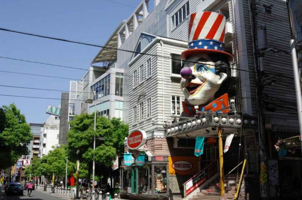 Shopping ở Osaka: Trải nghiệm mua sắm không thể bỏ lỡ tại “trái tim Kansai” 17 America Mura