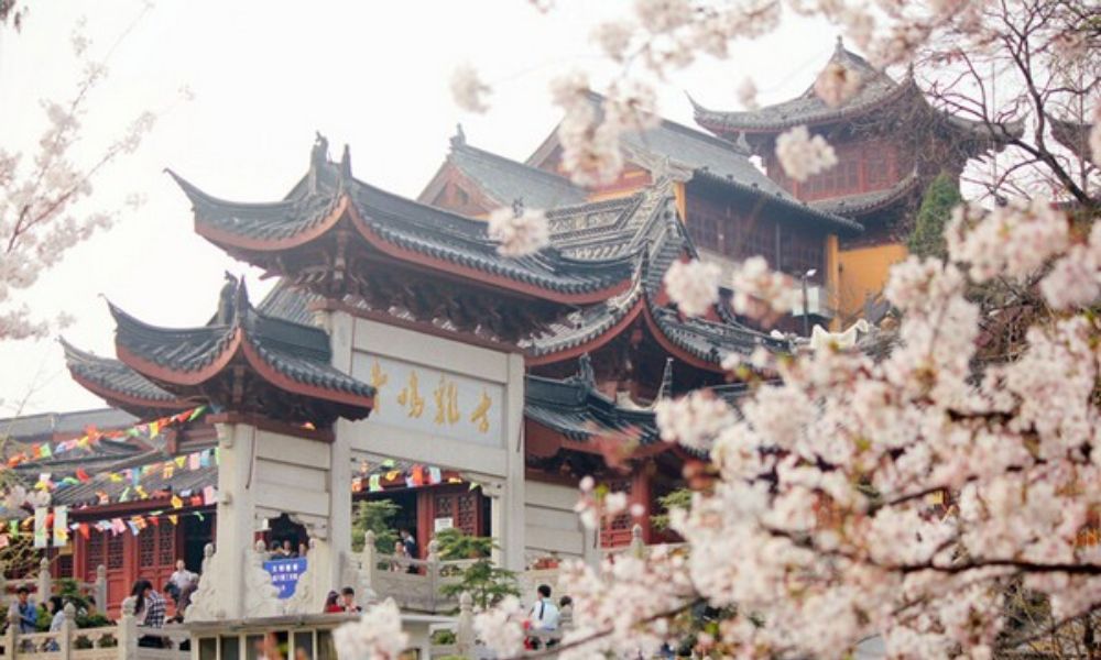 Nam Kinh có gì chơi? Lịch trình khám phá Cố đô Trung Quốc chi tiết từ A-Z 15 Chùa Kê Minh (Jiming Temple)
