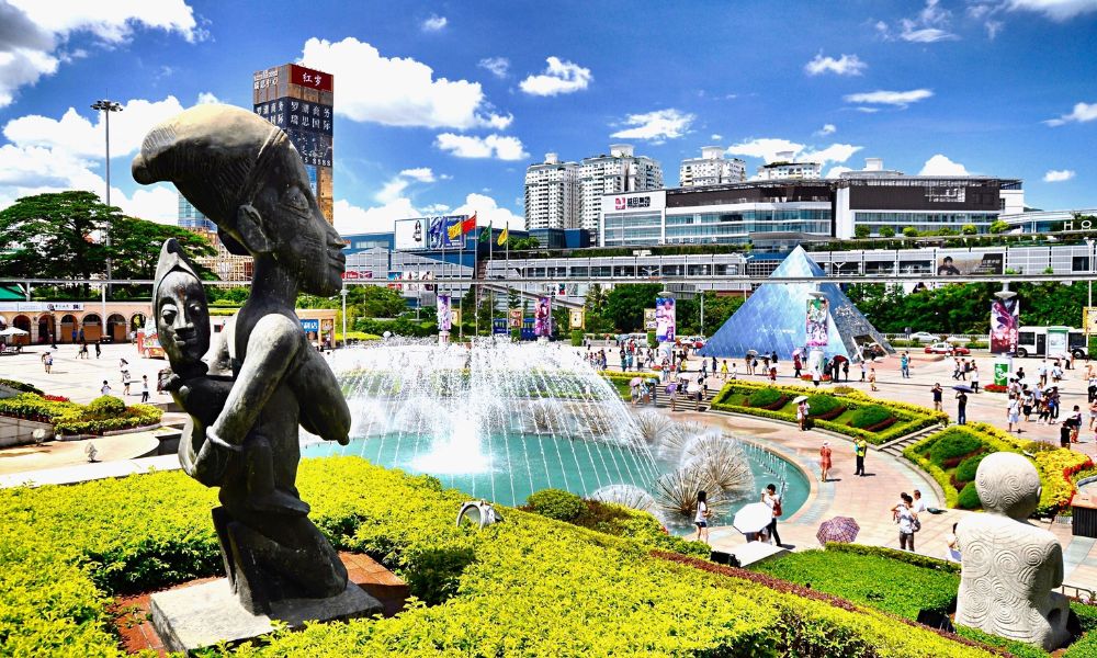 Cửa Sổ Thế Giới (Window of the World) - Thẩm Quyến