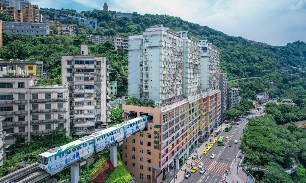 Trùng Khánh có gì chơi? Khám phá thành phố "8D" kỳ ảo 9 Ga tàu Lý Tử Bá (Liziba Station)