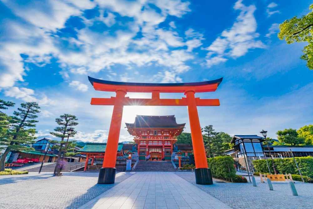 Đền Fushimi Inari có gì? Kinh nghiệm tham quan đền Fushimi Inari cho du khách mới 15 Giờ mở cửa, vé vào cổng và chi phí cần chuẩn bị