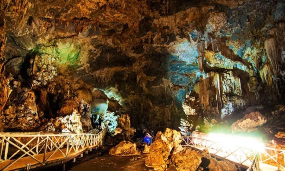 Hang động đá vôi