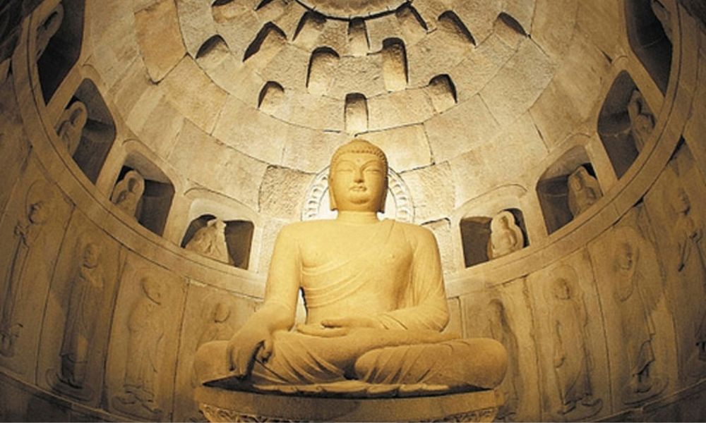 hình ảnh bên trong của hang động seokguram