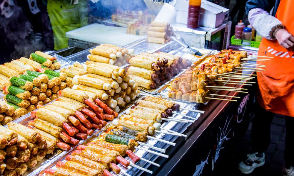 hình ảnh xe đồ ăn trên phố myeongdong