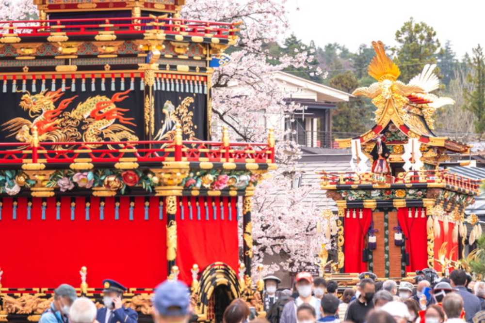 Lễ hội mùa xuân Takayama