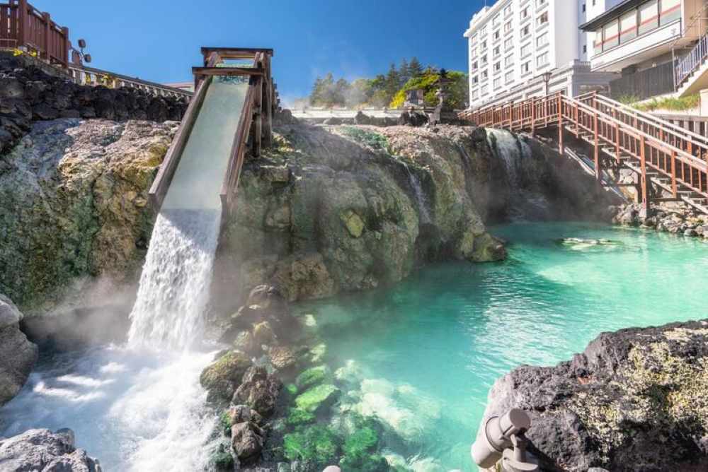 Trải nghiệm onsen Nhật Bản: Hướng dẫn chi tiết cho người lần đầu đi Nhật 19 Kusatsu Onsen – onsen truyền thống nổi tiếng nhất Nhật Bản