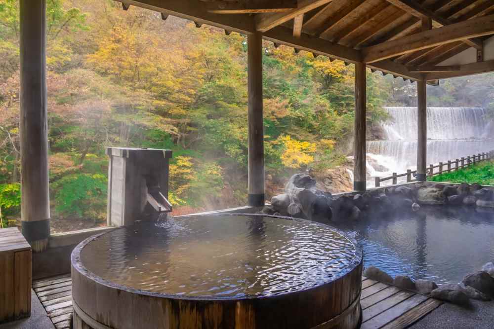 Trải nghiệm onsen Nhật Bản: Hướng dẫn chi tiết cho người lần đầu đi Nhật 21 Những quy tắc quan trọng cần biết khi trải nghiệm onsen Nhật Bản