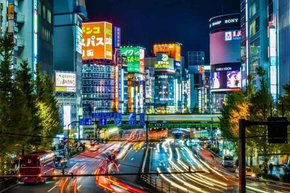 Khu phố đêm ở Tokyo: Đi đâu, chơi gì và kinh nghiệm an toàn cho du khách 11 Shinjuku – Trung tâm giải trí không ngủ