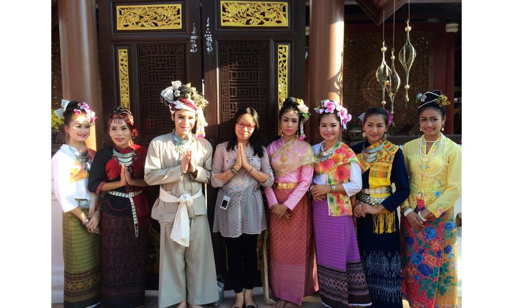 Tôn trọng văn hóa nước bạn