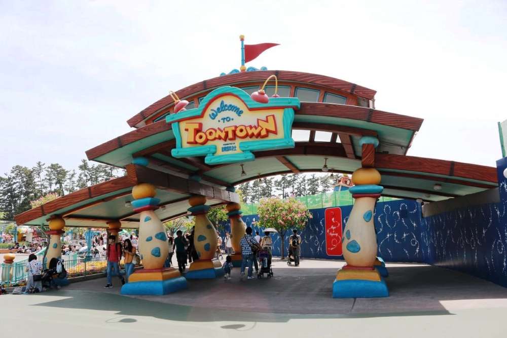 Disneyland Tokyo có gì? Hướng dẫn chi tiết từng khu cho người đi lần đầu 21 Toontown: thế giới hoạt hình cho trẻ nhỏ