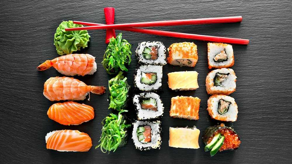 trải nghiệm ăn sushi tại nhật