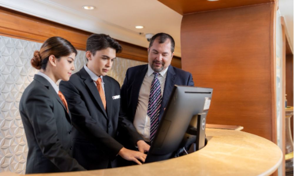 Vì sao ngày càng nhiều người Việt chọn sang Thái Lan làm việc? 5 Tuân thủ pháp luật