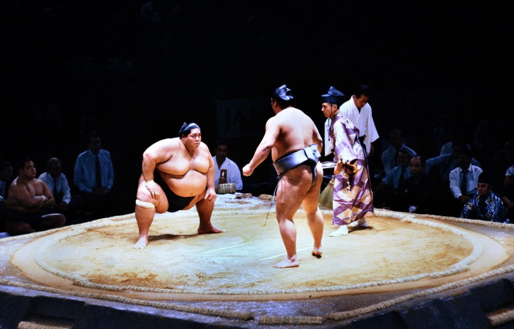 Xem sumo ở Fukuoka nếu đúng lịch
