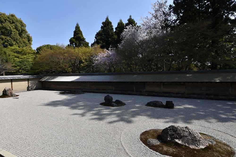 Ryoan-ji - Chùa đá và vườn cát Thiền
