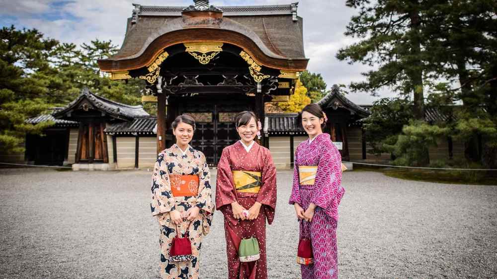 Những lưu ý quan trọng khi mặc Kimono Nhật Bản